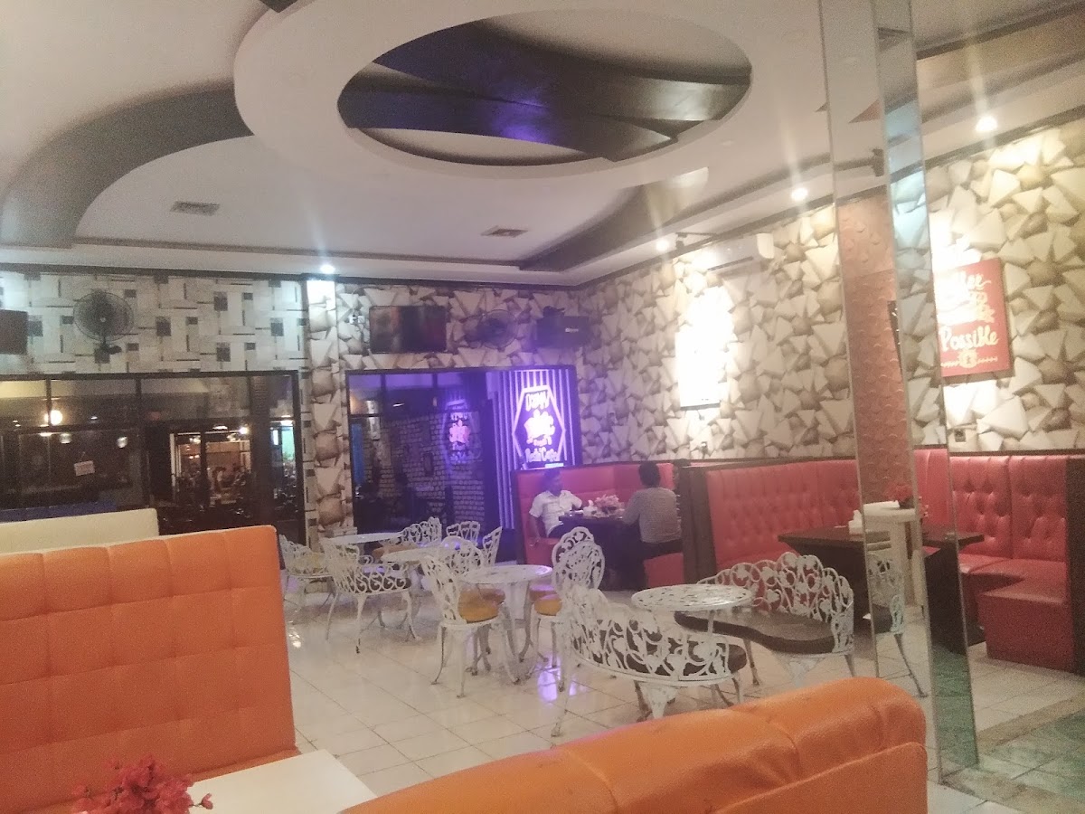 D'mav Cafe & Resto